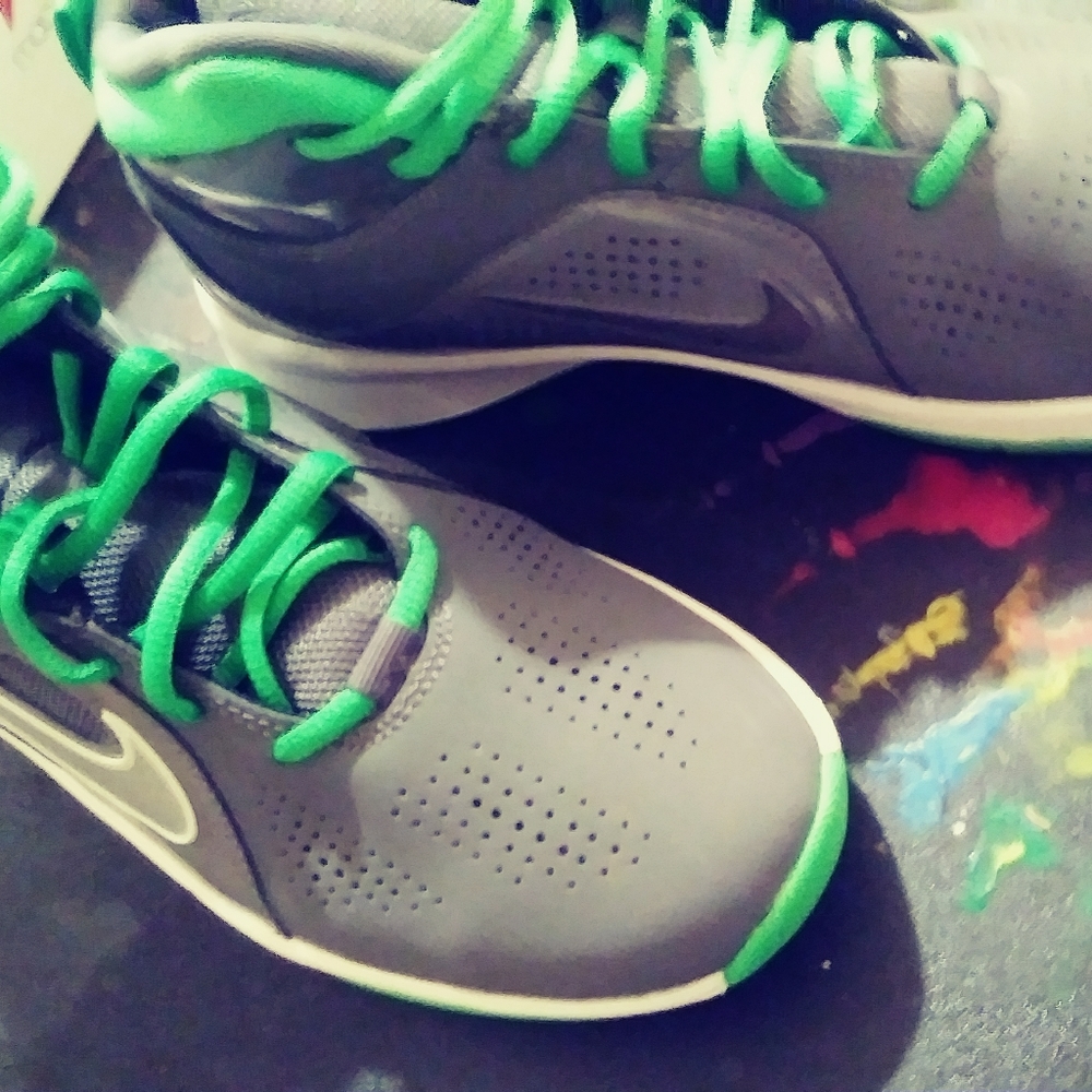 Nike - Picture 3 of 7